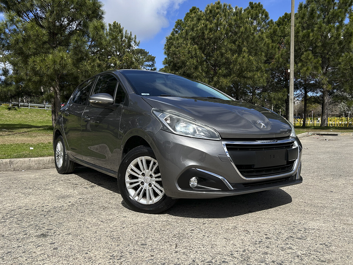 Peugeot 208 1.5 EXCELENTE ESTADO! | Permuta / Financia Peugeot 208 1.5 EXCELENTE ESTADO! | Permuta / Financia