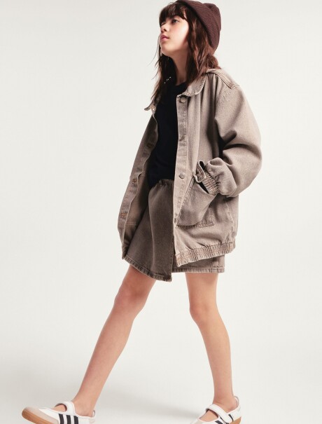 CAMPERA OVERSIZED GASTADA PARA NIÑA GRIS
