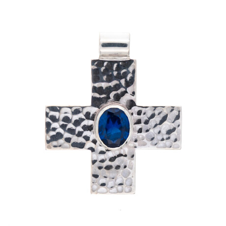 Cruz de plata 925 martillada con circonias. Cruz de plata 925 martillada con circonias.