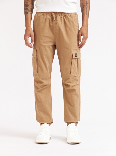 PANTALON CARGO SALTA CAMEL
