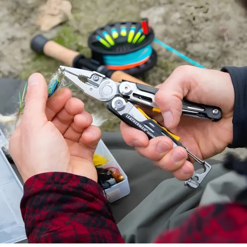 Multiherramienta Leatherman Signal 19 Gris