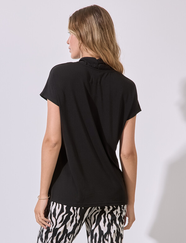 Blusa Escote V NEGRO