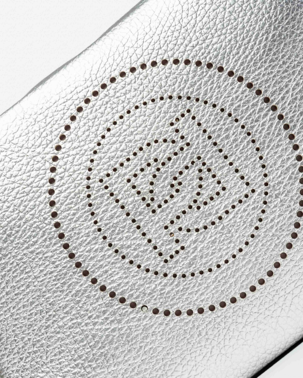 Bandolera Key en efecto cuero graneado Metalizado