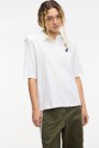 POLO CON PINS Blanco
