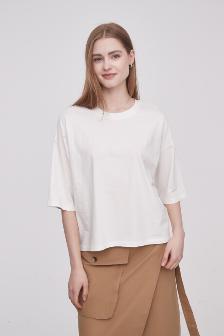 Remera Ahrnia Marfil / Off White