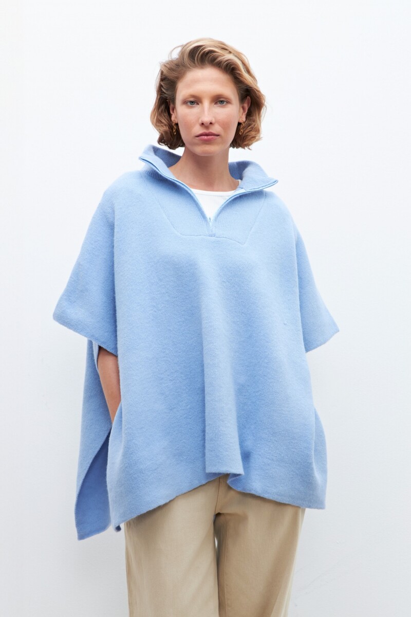 Sweater oversize con cierre celeste