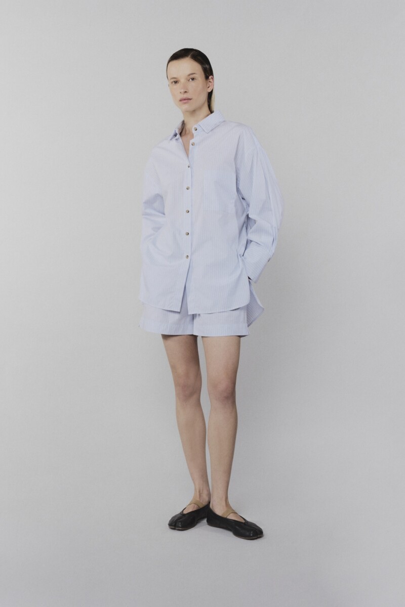 0017 CLASSIC SHIRT BLANCO CON Celeste Y Beige
