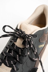 Zapatilla Cuero Negro