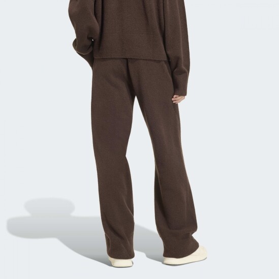 Pantalón Adidas Essentials Marrón