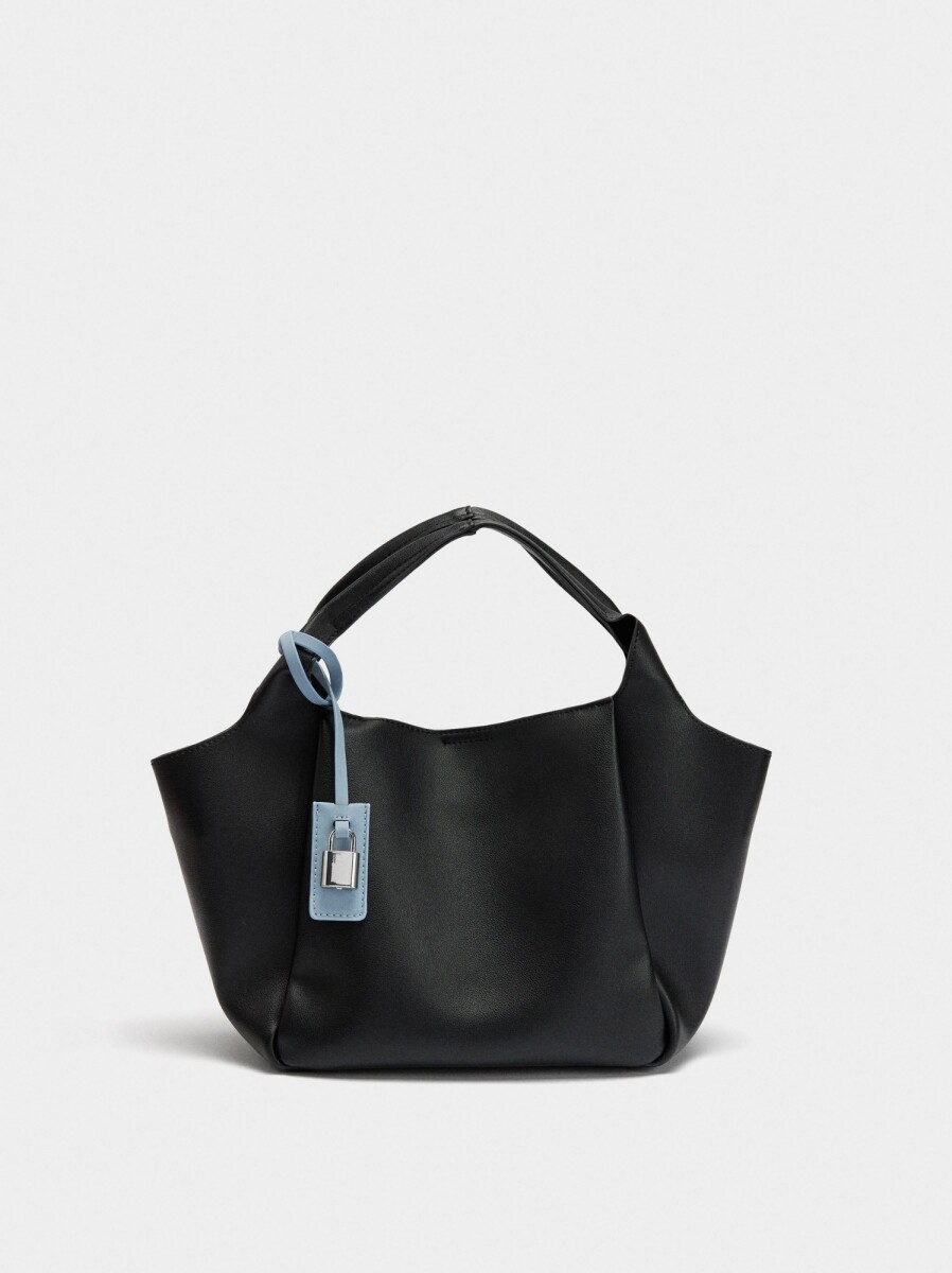 Bolso Tote Con Penduro - negro 