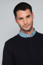 Sweater Arrow con diseño AZUL OSCURO