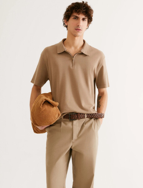 CAMISA DE CUELLO CON CIERRE BEIGE
