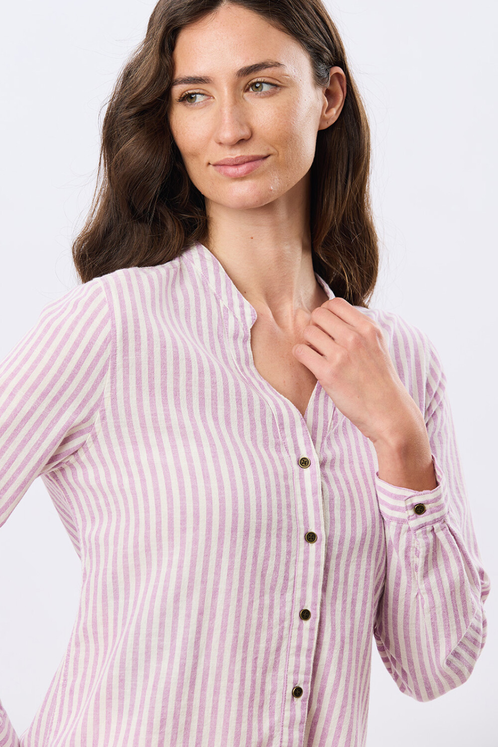 CAMISA DE LINO CUELLO MAO Lila Oscuro