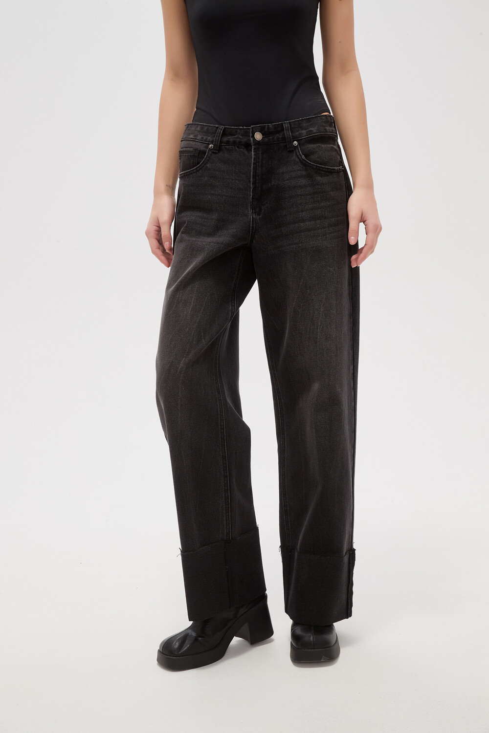 Pantalon Iarala Gris Medio
