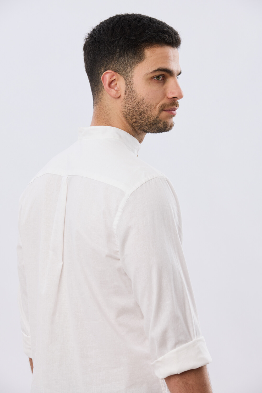 CAMISA LISA DE LINO CUELLO MAO Blanco