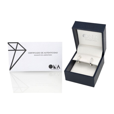 Par de aros de plata 925 con Diamante de Laboratorio de 0.21 cts. Par de aros de plata 925 con Diamante de Laboratorio de 0.21 cts.