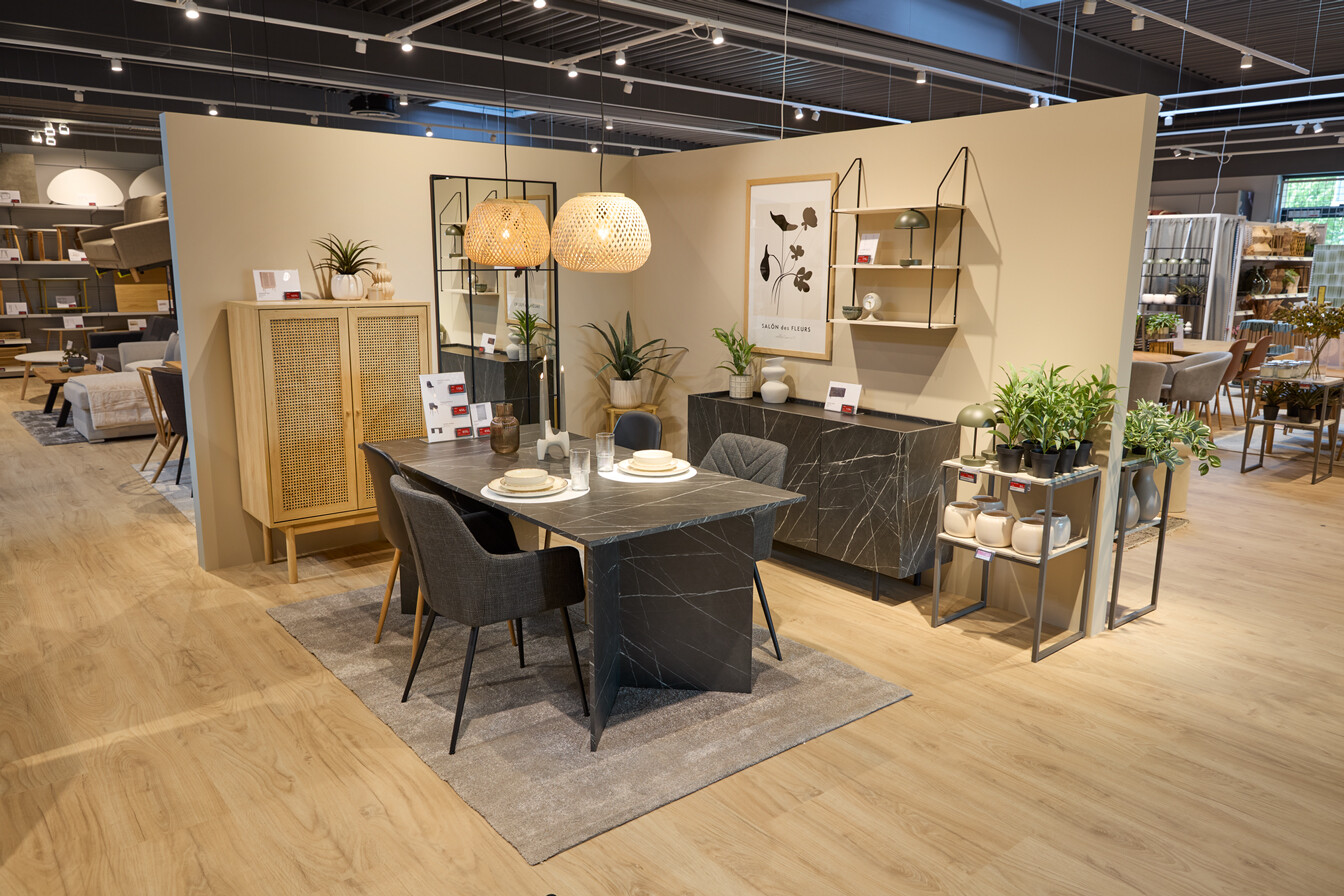 Llegamos a Sudamérica y abrimos nuestra primera tienda en Car One Center