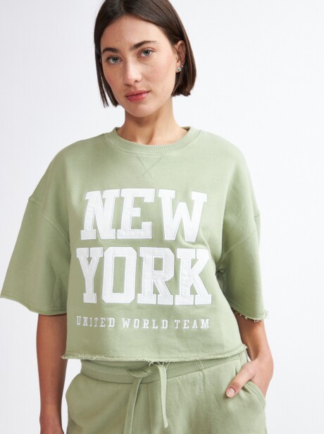 REMERA NY VERDE
