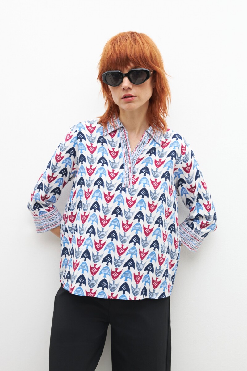 Blusa estampada cuello camisa multicolor