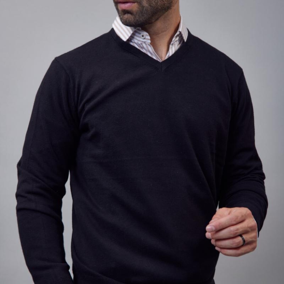 SWEATER - NEGRO 
