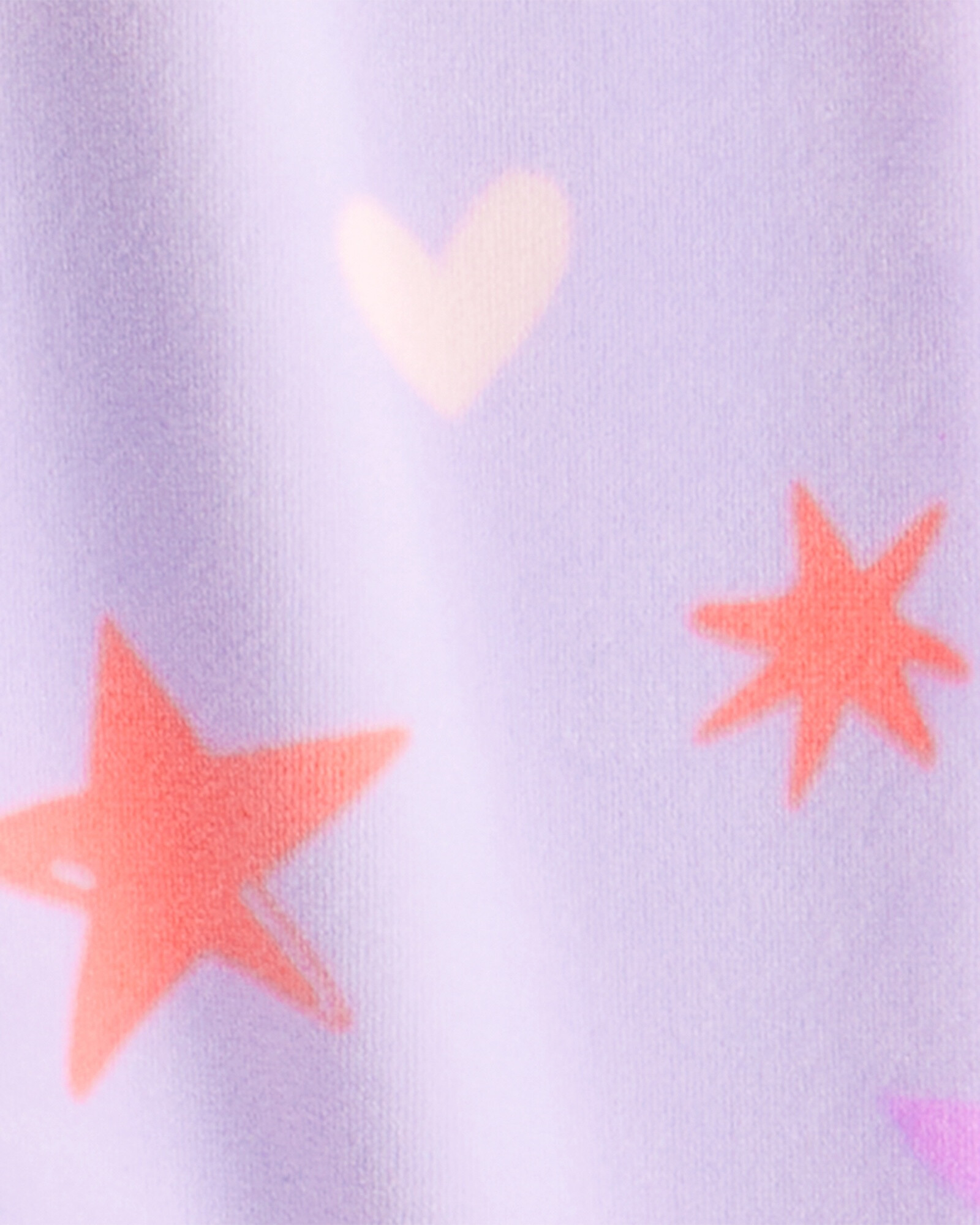 Pijama dos piezas de DreamPlush, remera y pantalón, diseño estrellas Sin color
