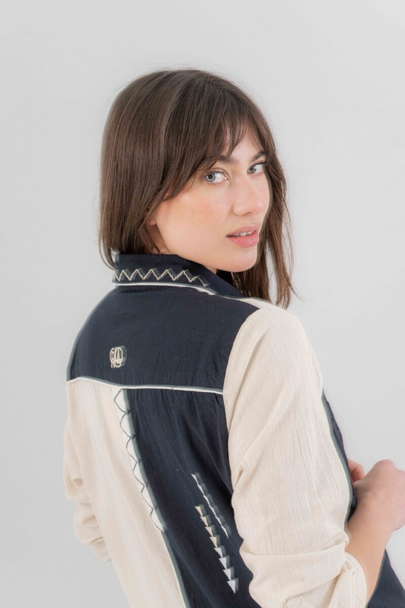Camisa Naila NEGRO Y CRUDO