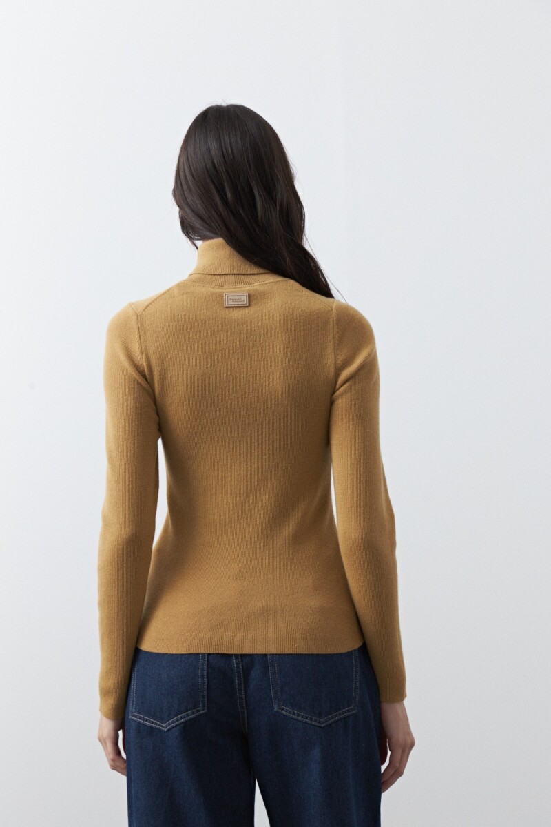 POLERA CAPANTI Maíz