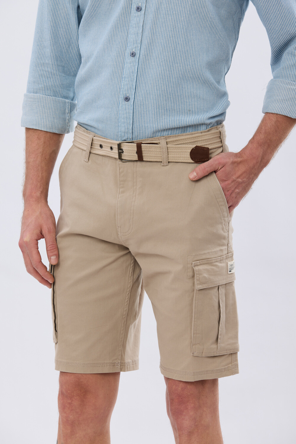 BERMUDA CARGO CON CINTO Beige