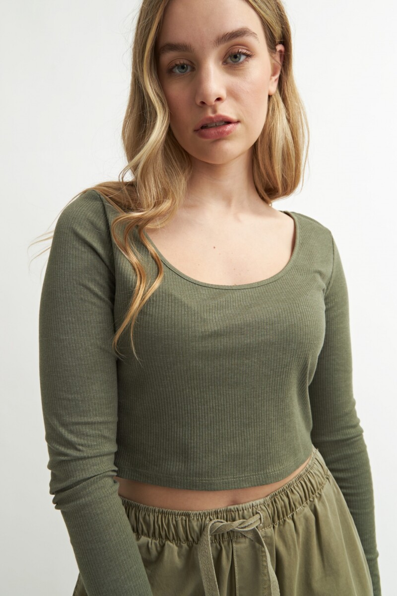 Remera m/l crop top VERDE OLIVA