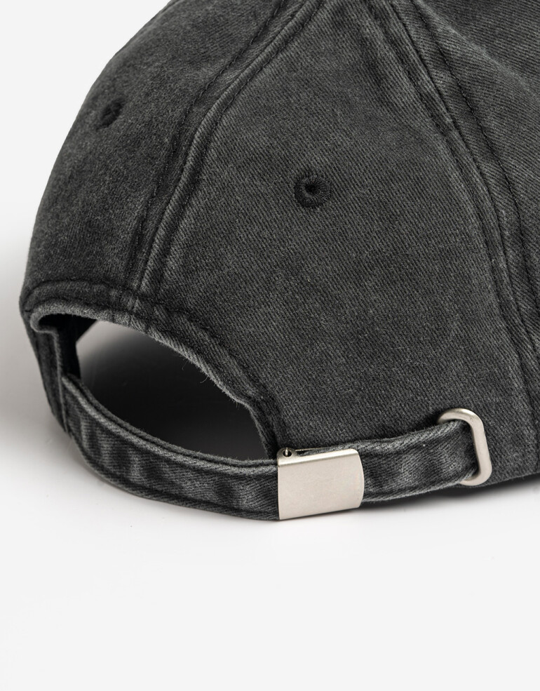 Caps Cap De Canvas Lavada Con Frase Gofrada - Negro