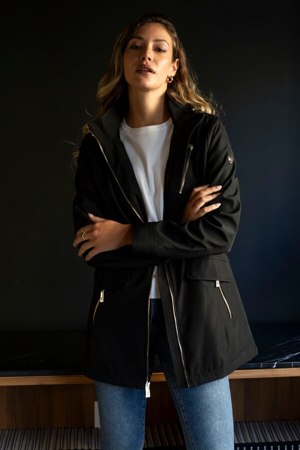Campera Liviana Zips NEGRO