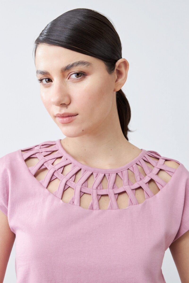 Remera calada rosa