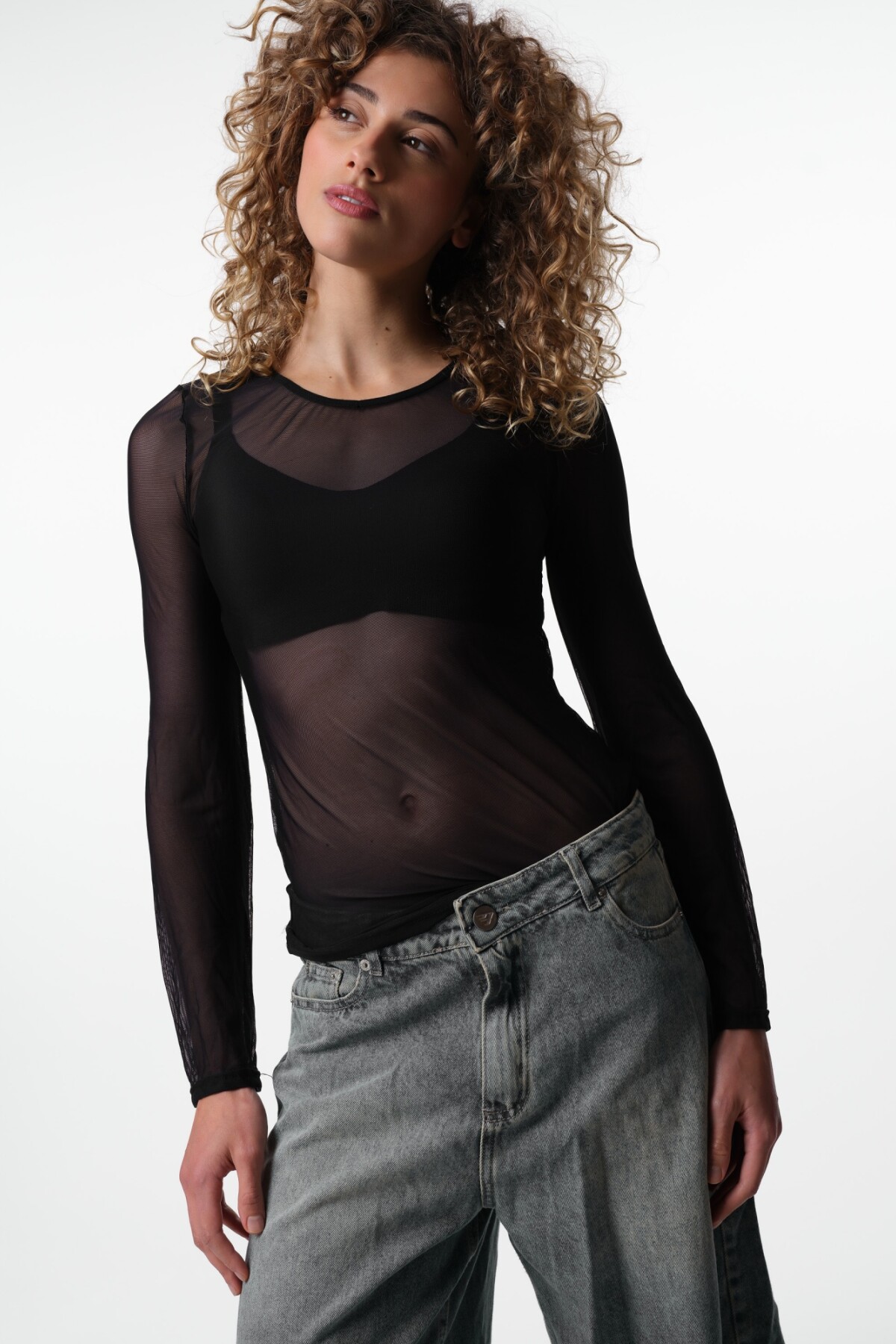 Top Sarah Negro