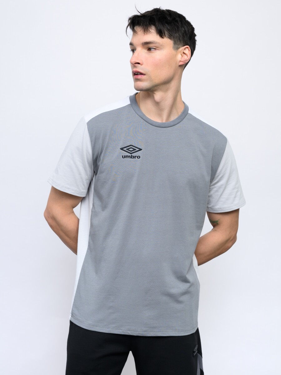 REMERA CUTS Umbro Hombre - 059 