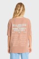 REMERA TAKE A TOUR SS TEE H-marron