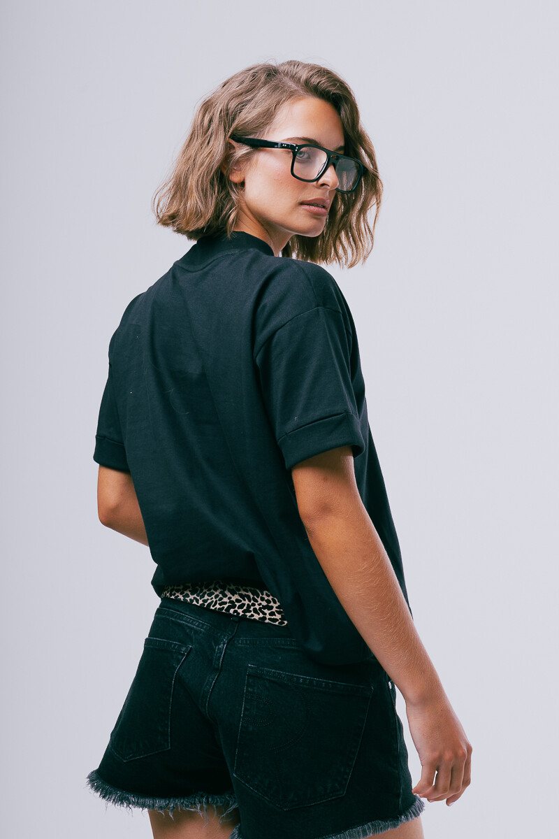 Pouli Black