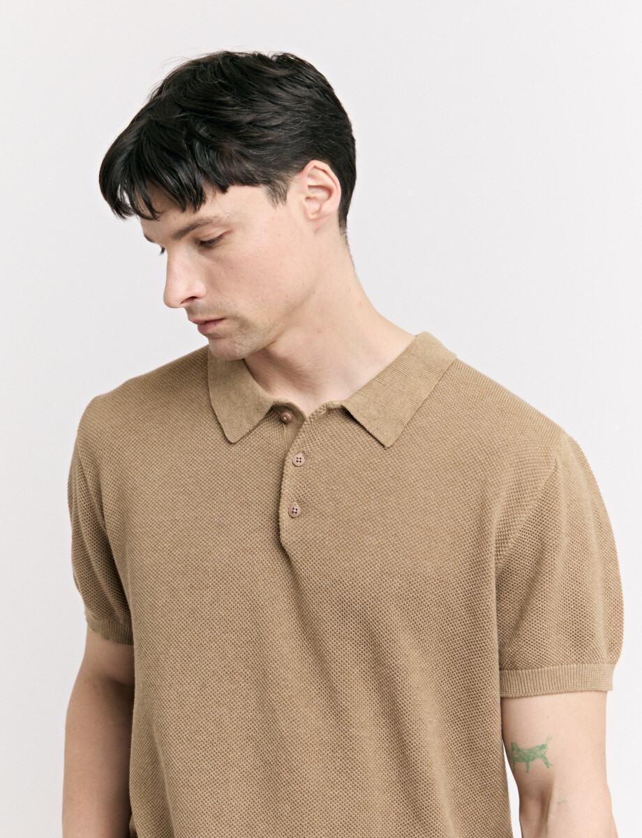 520576 REMERA HARRY Camel