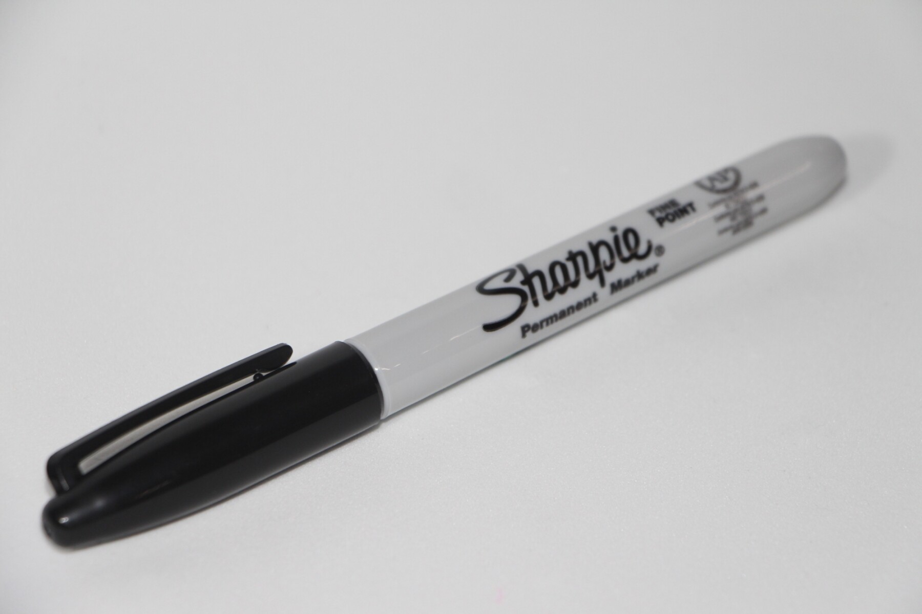 MARCADOR SHARPIE - FINO NEGRO 
