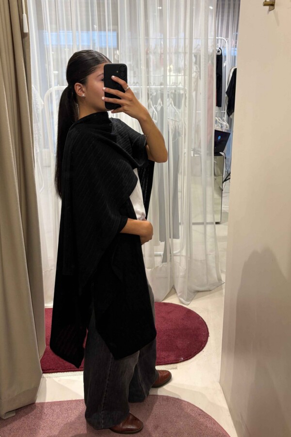 Ruana Laia Negro