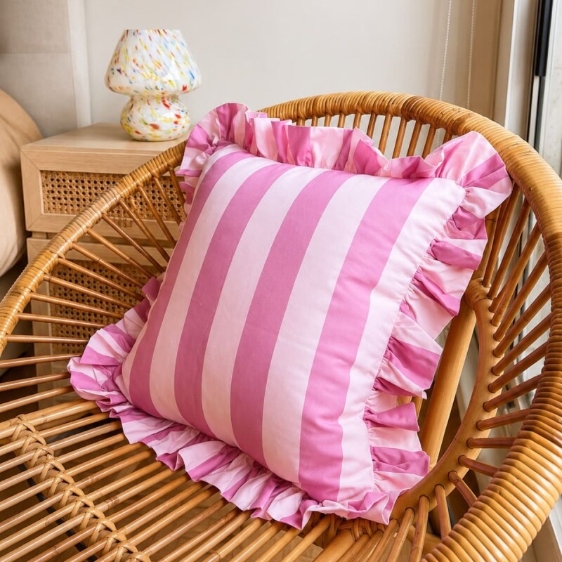 Funda Almohadón decorativo volados 45 x 45 cm Lila