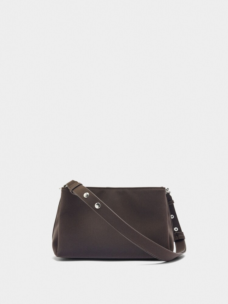 Bolso De Hombro Con Textura Suave marron