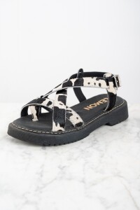 Sandalia Animal Print Cuero Vaca Negro