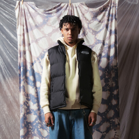 CHALECO PUFFER NEGRO CHALECO PUFFER NEGRO