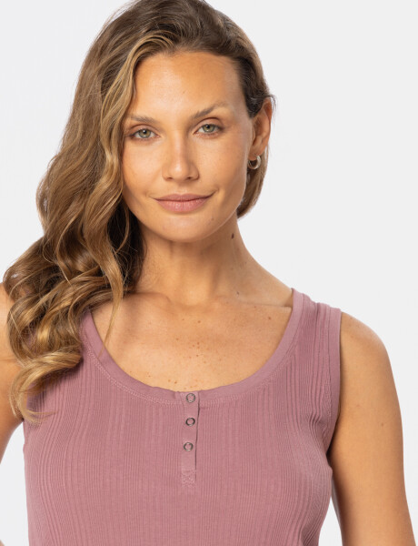 MUSCULOSA RIB CON BOTONES Rosado