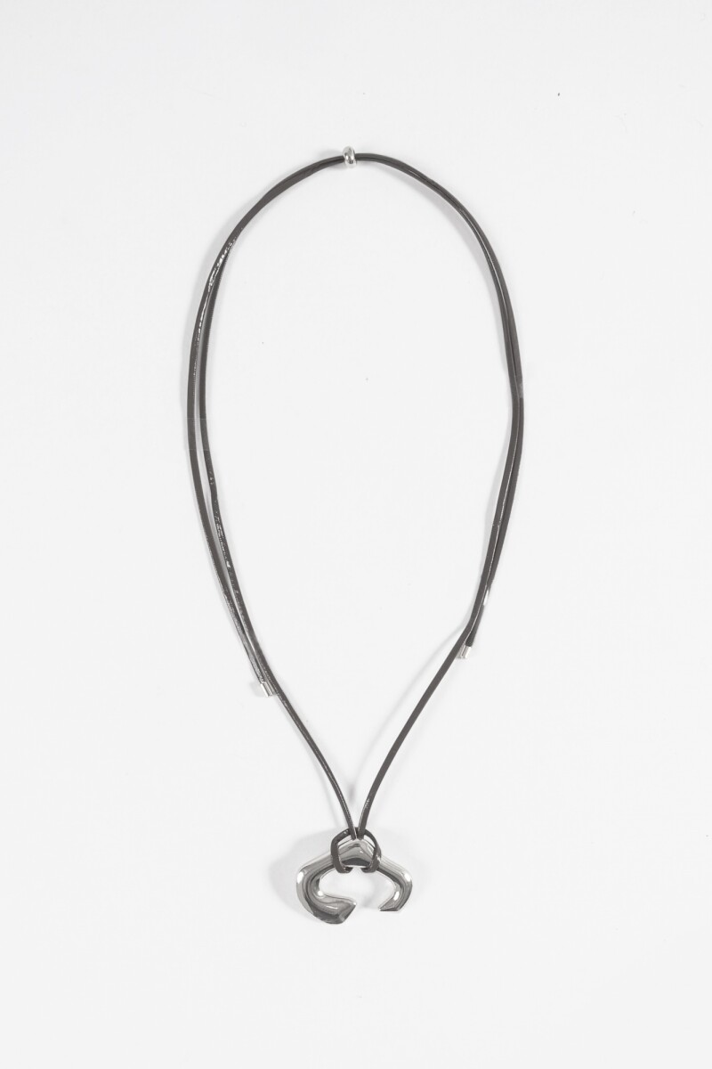 Collar cordón metal bull plateado