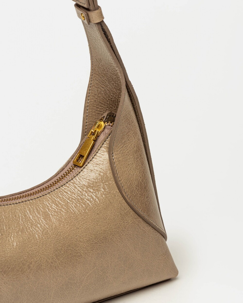 Cartera al hombro Windsor en cuero arrugado Taupe