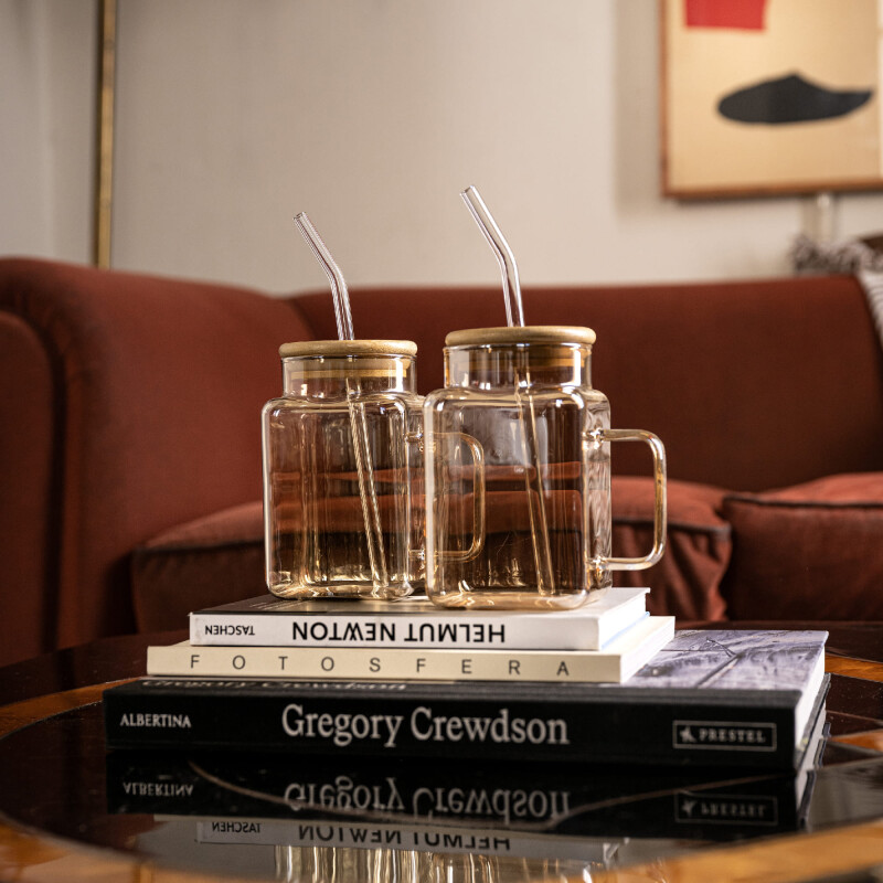 Vaso de vidrio con tapa madera y sorbito Vaso de vidrio con tapa madera y sorbito