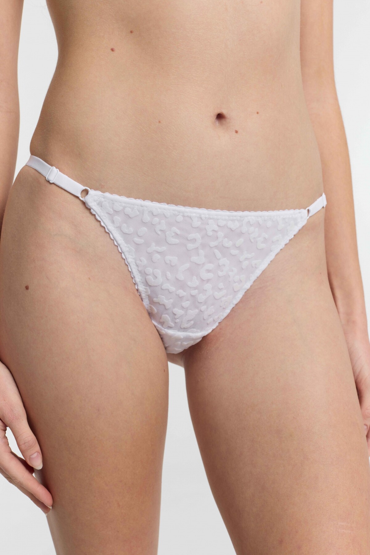 Colaless Isadora Blanco