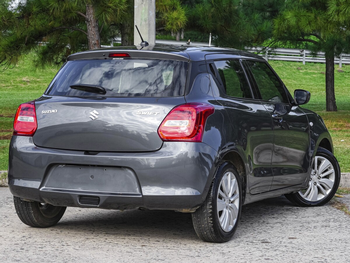 Suzuki Swift Gl 1.2 EXCELENTE ESTADO! | Permuta / Financia Suzuki Swift Gl 1.2 EXCELENTE ESTADO! | Permuta / Financia