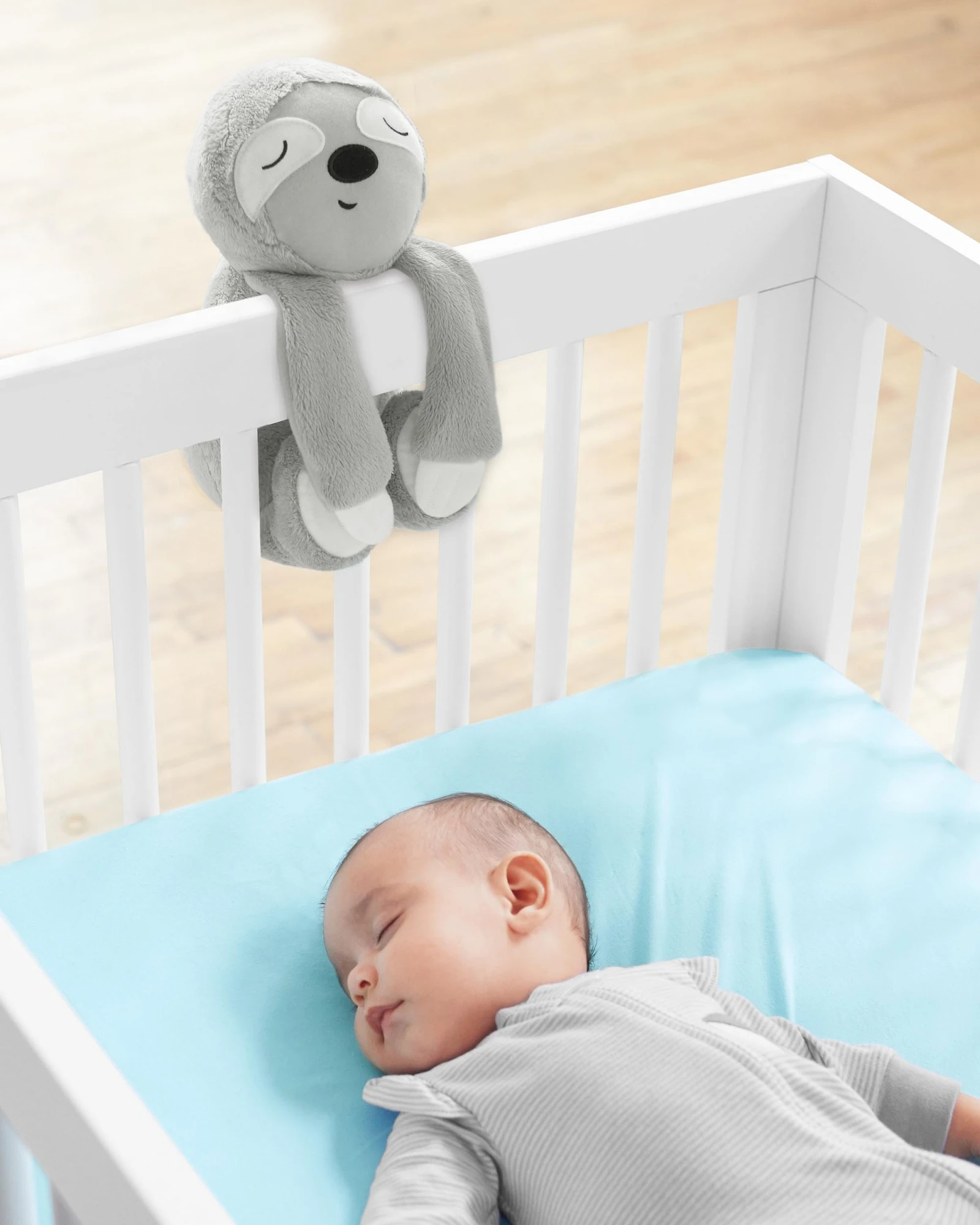 Peluche arrullador con activación por llanto, diseño perezoso Peluche arrullador con activación por llanto, diseño perezoso